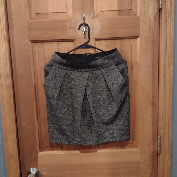 Women's Banana Republic wool skirt size 2 - Picture 1 of 4